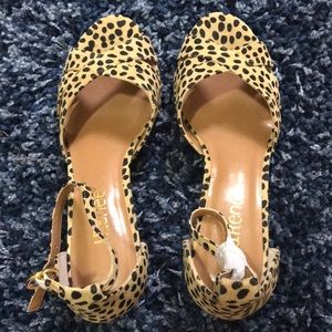 JReneé Leopard Sandals